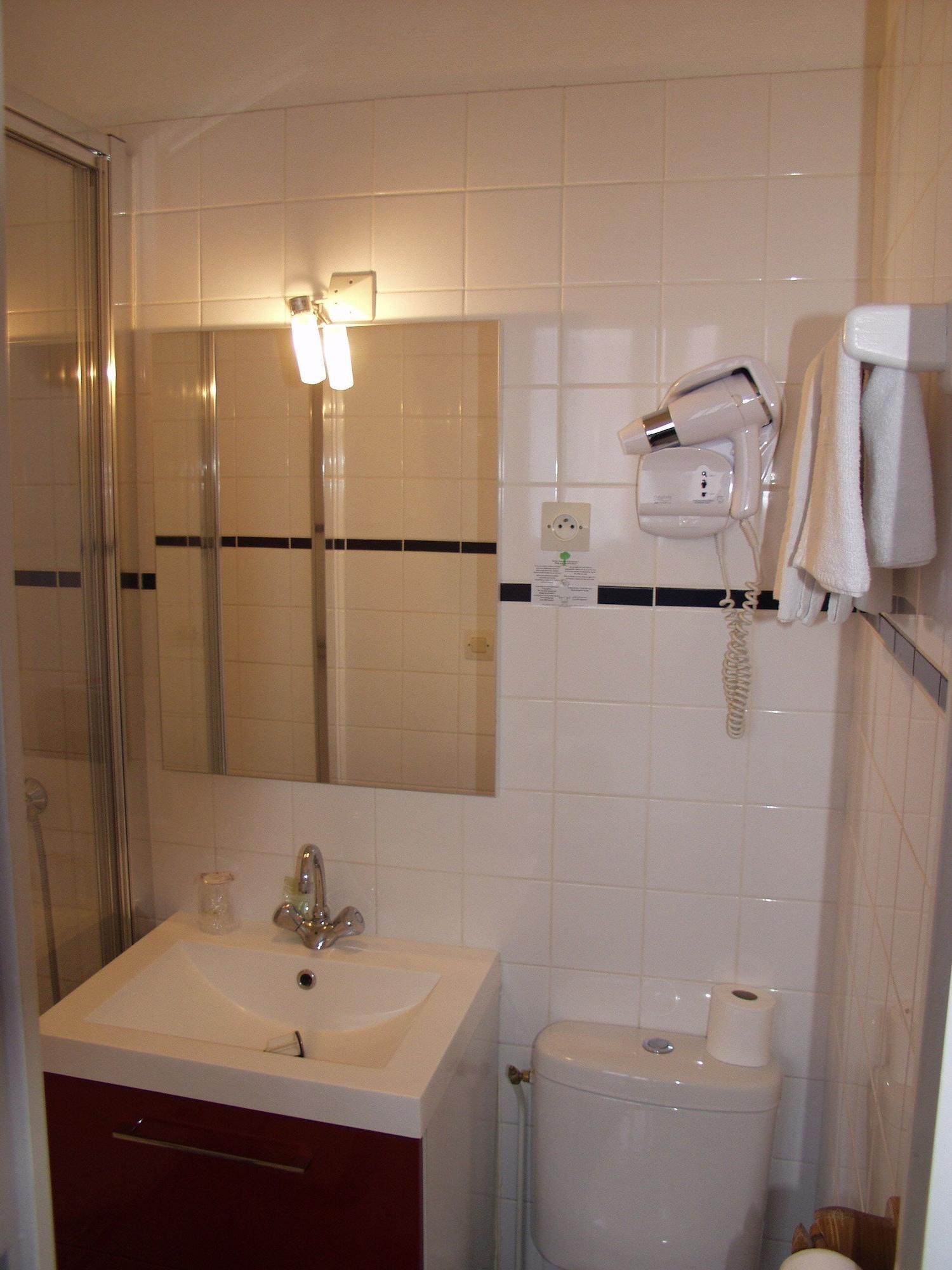 Cit'Hotel Hotel Beausejour شيربوغ أون كوتننتين المظهر الخارجي الصورة